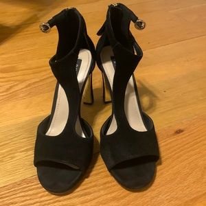 DKNY Women's Colby Ankle T-Strap Black Suede Leather Zip Back Heels Size 8